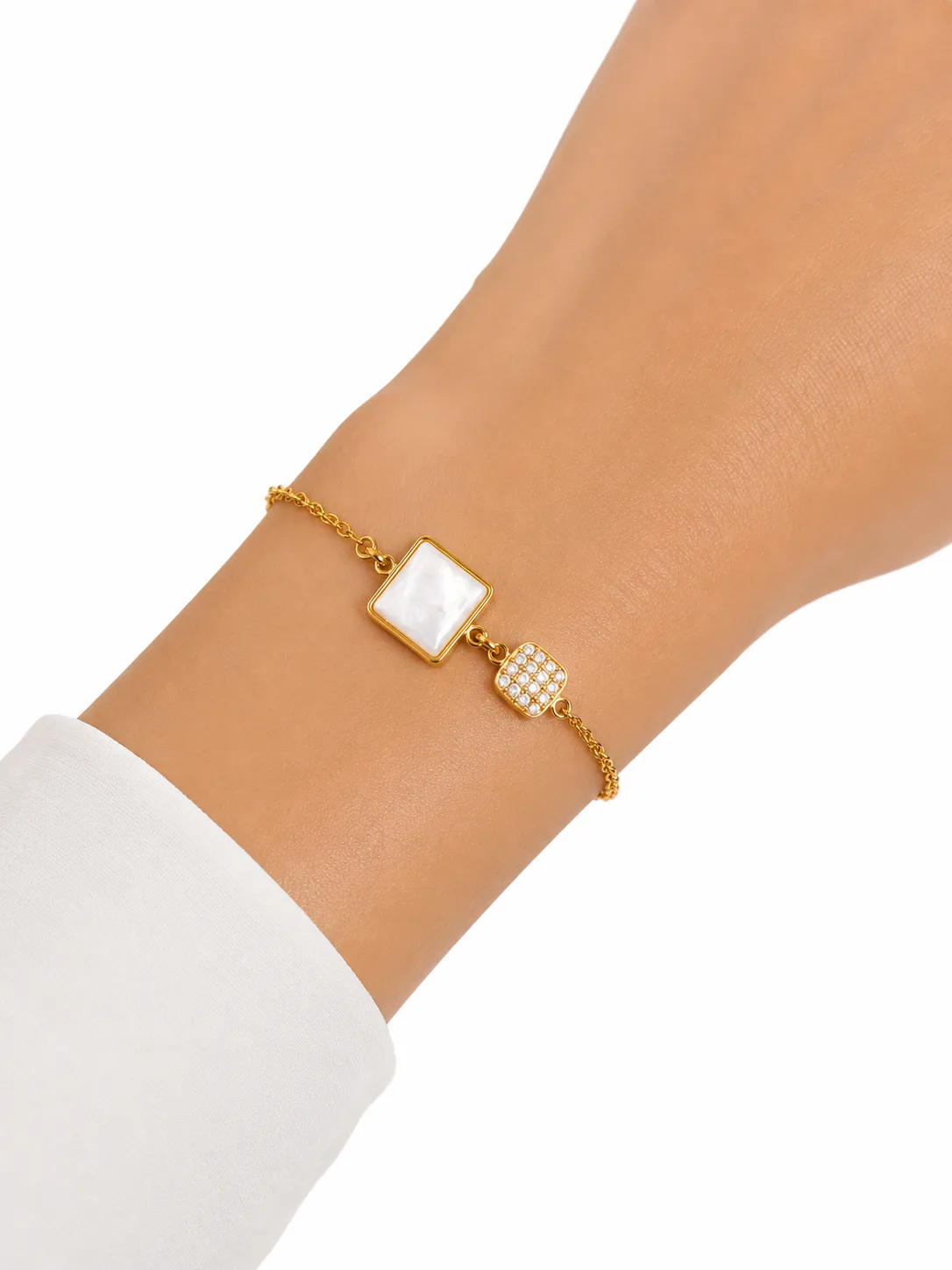 Pulseira Elegance Madrepérola em Aço Inoxidável Dourado — foto 2