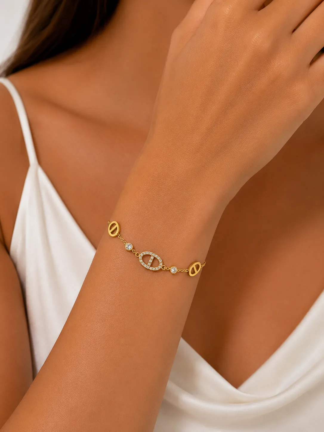 Pulseira Elegance Cristal Dourada em Aço Inoxidável — foto 2