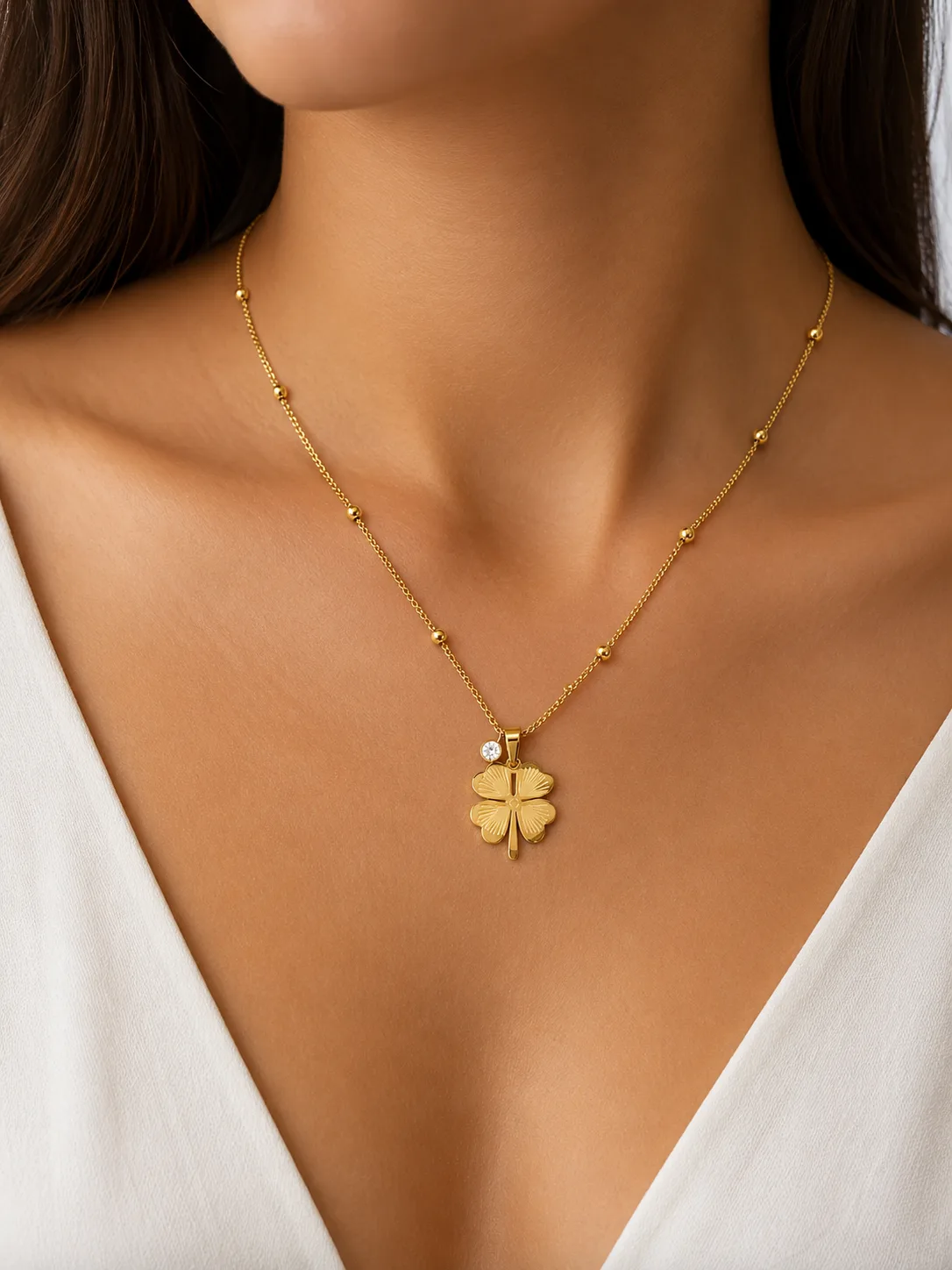 Colar Trevo da Sorte em Aço Inoxidável Dourado — foto 2