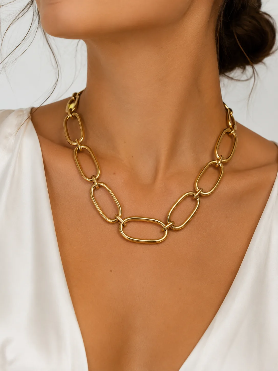Colar Elos Oversized Dourado em Aço Inoxidável — foto 2